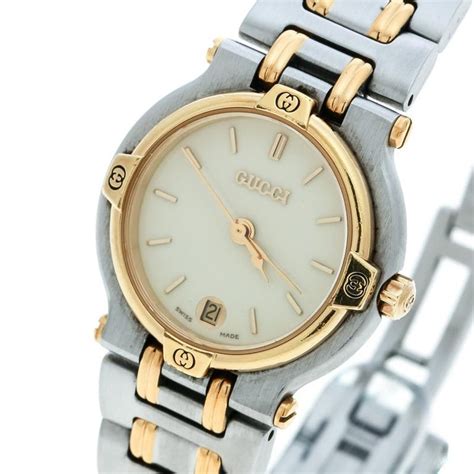 Gucci 9000L Women Wristwatches for sale .